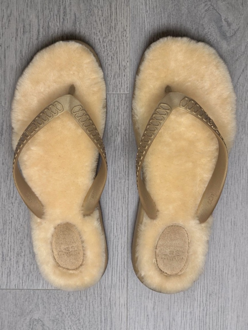UGG Fluffie Flip Flops Sheepskin Chestnut Tan Women’s 10